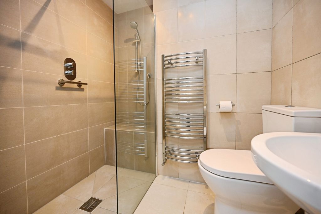 Additional image 11 of 3 bed flat for saleThe Wickets, Studley Road, Ripon HG4