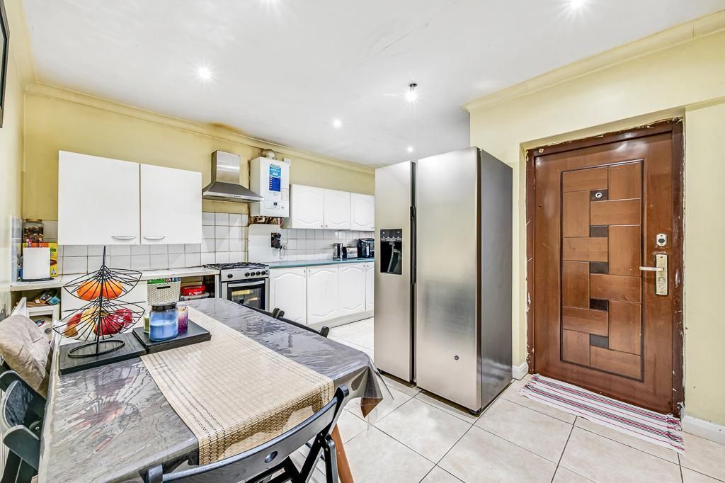 Property photo 3 of 11 Photo 3