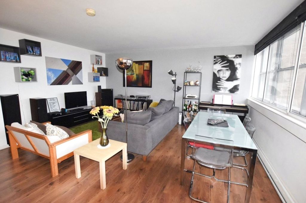 Property photo 2 of 6 Picture No. 01