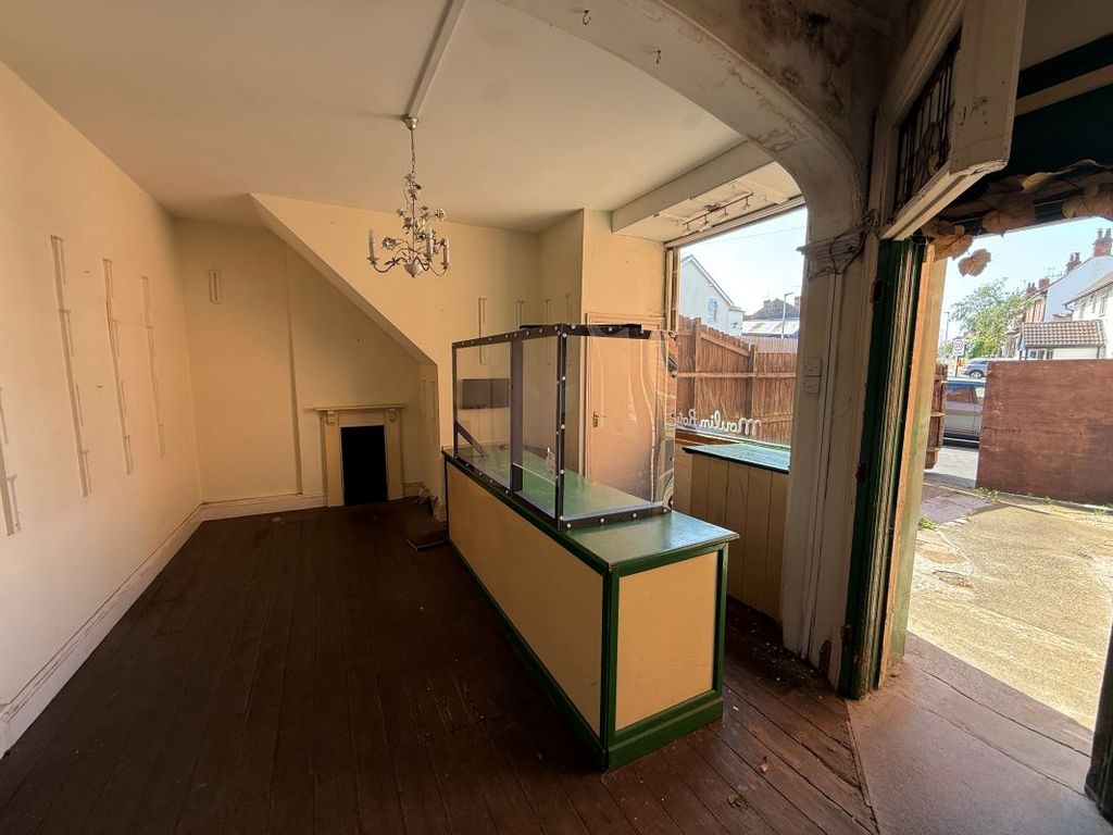 Property photo 3 of 13