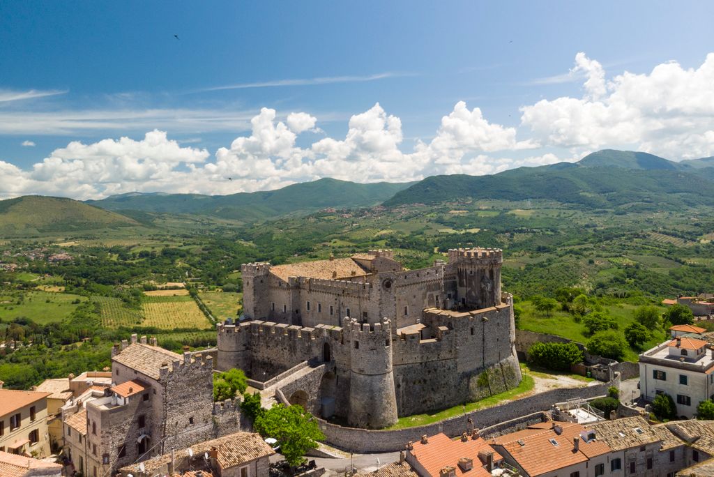 Property photo 2 of 18