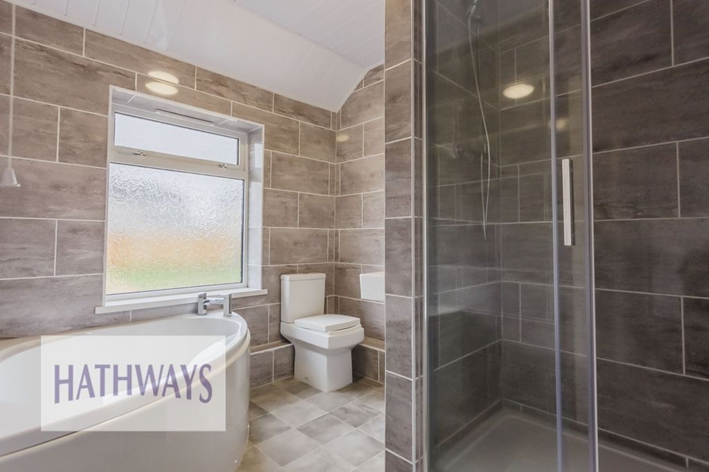 Property photo 2 of 31