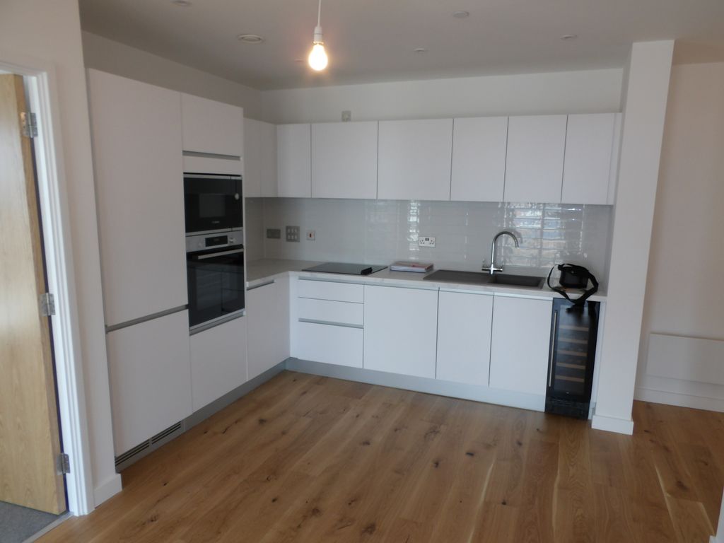 Property photo 3 of 7 Kitchen