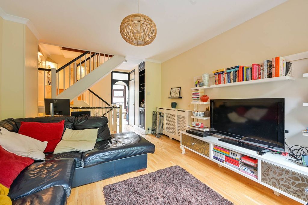 Property photo 2 of 11