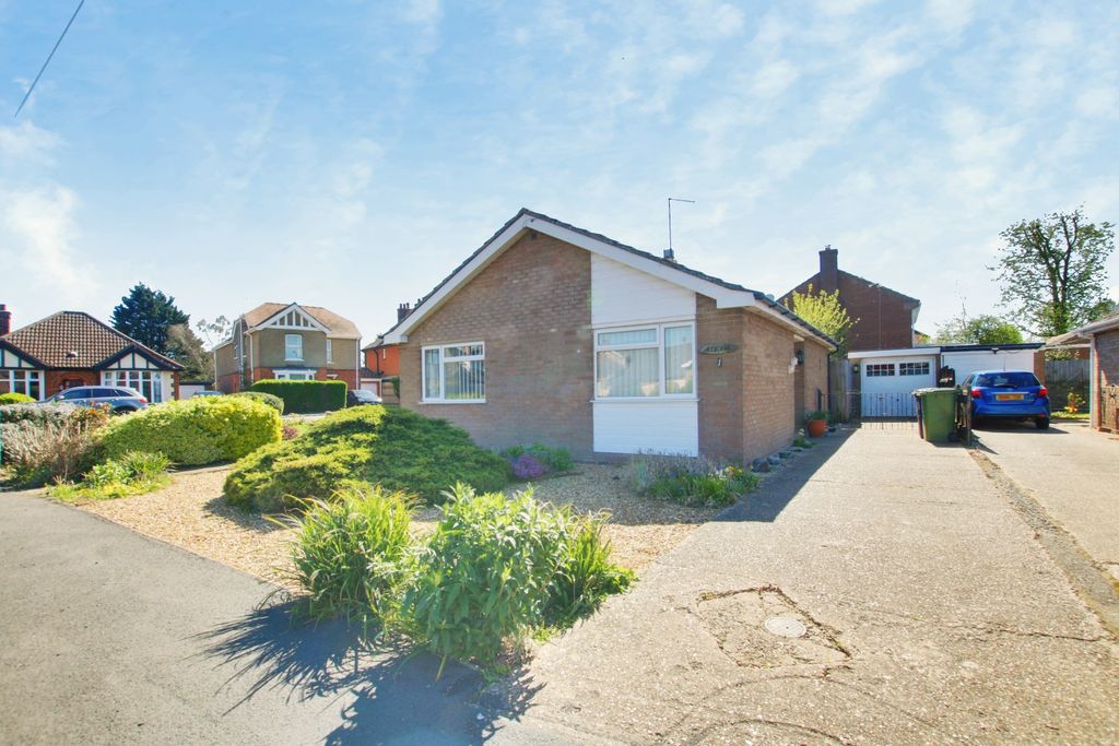 Property photo 1 of 11