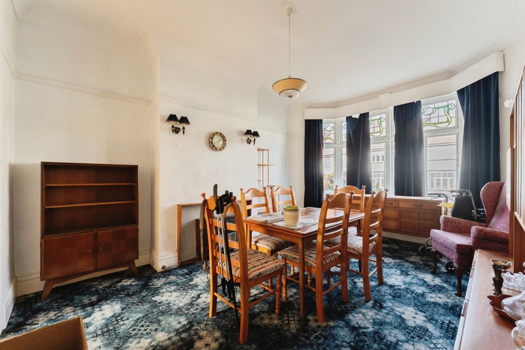 Property photo 3 of 20