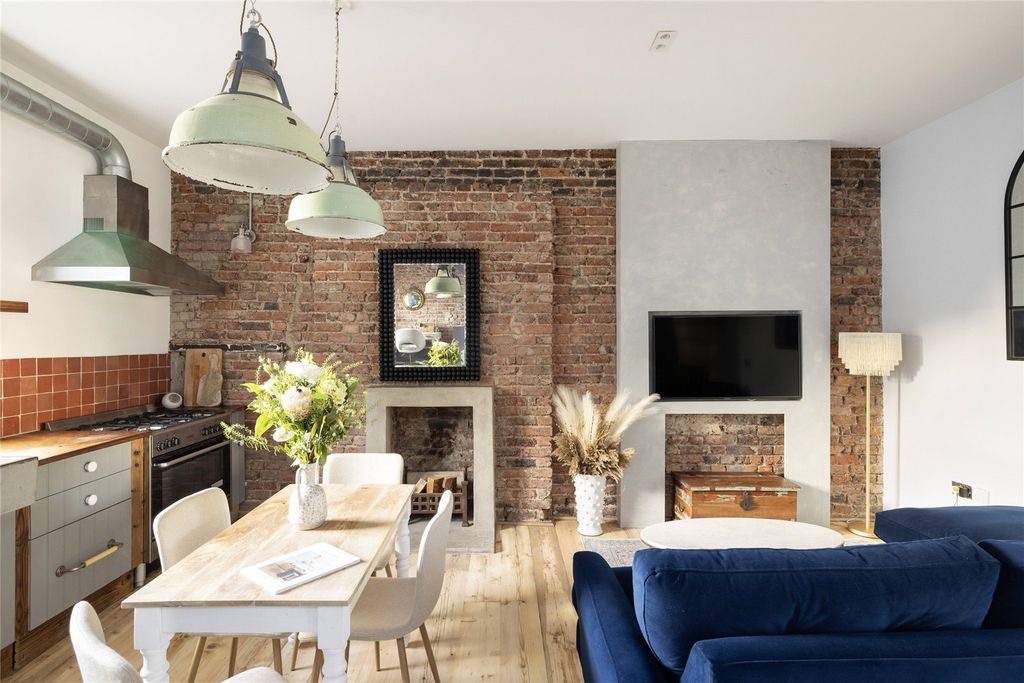 Property photo 2 of 13 Picture No. 04