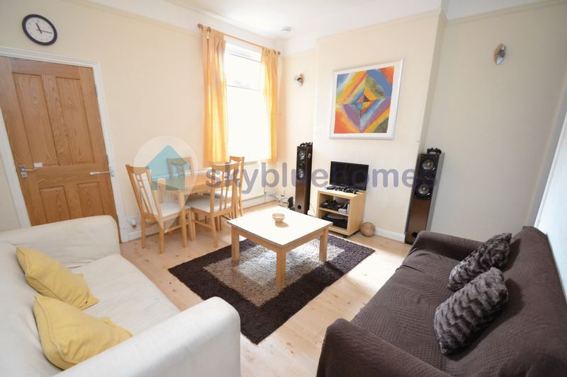 Property photo 2 of 9 Photo 1