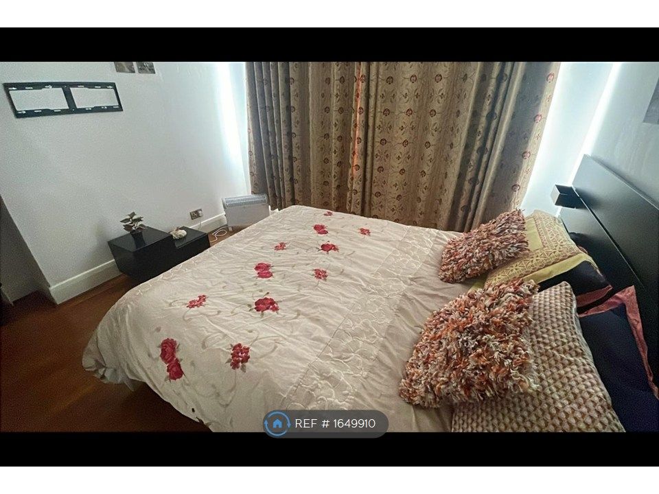 Property photo 3 of 7 Room No 2