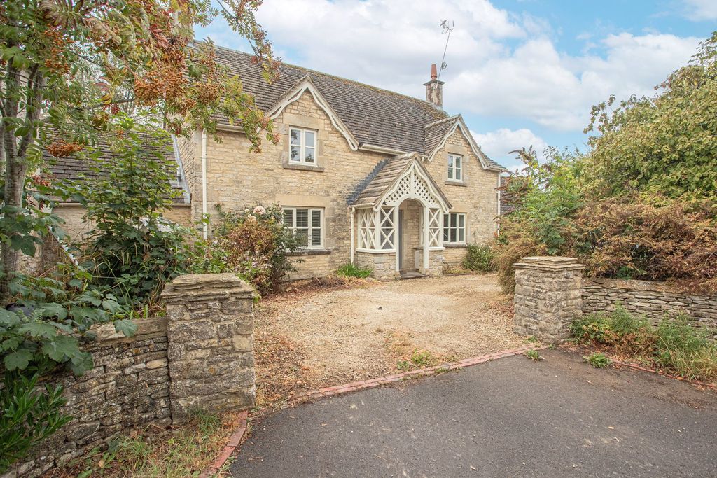 Property photo 1 of 24
