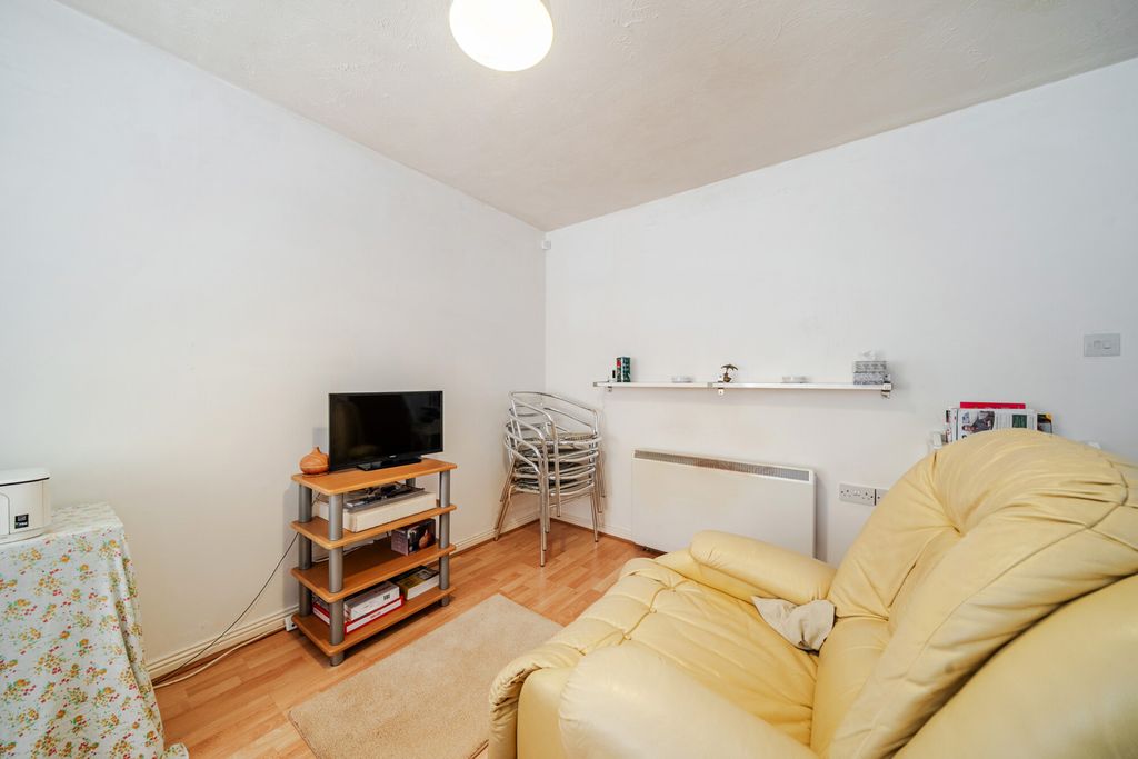 Property photo 2 of 20 1535130-9-6Ace4A7...