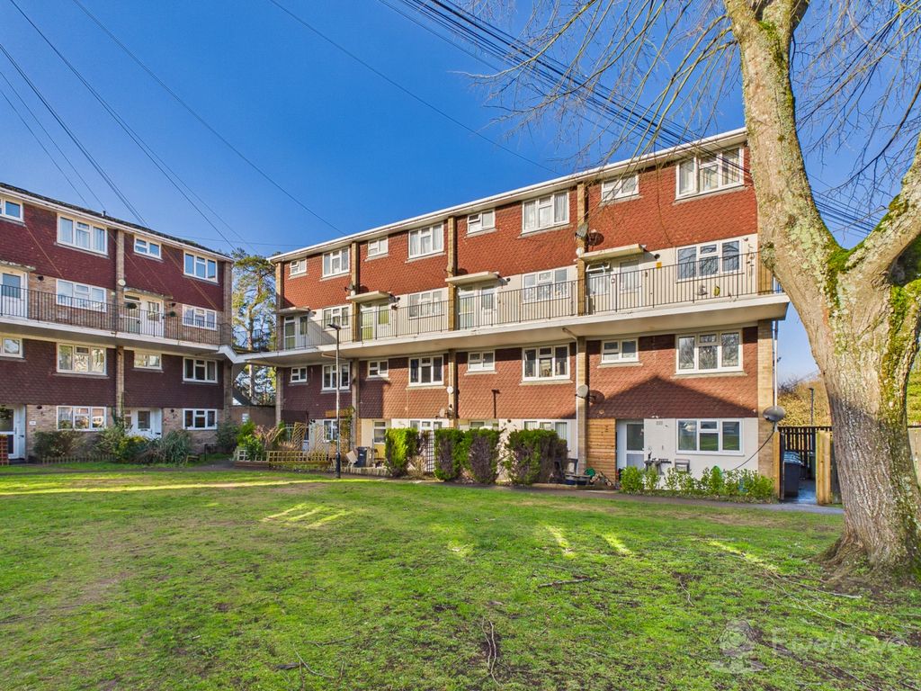 Property photo 1 of 9 Cam03624G0-Pr0198-Still010