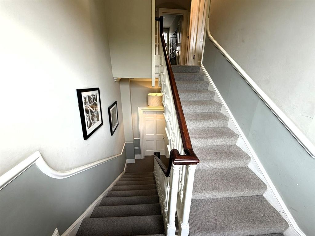 Additional image 9 of 5 bed property to rentSt James's Parade, City Centre, Bath BA1