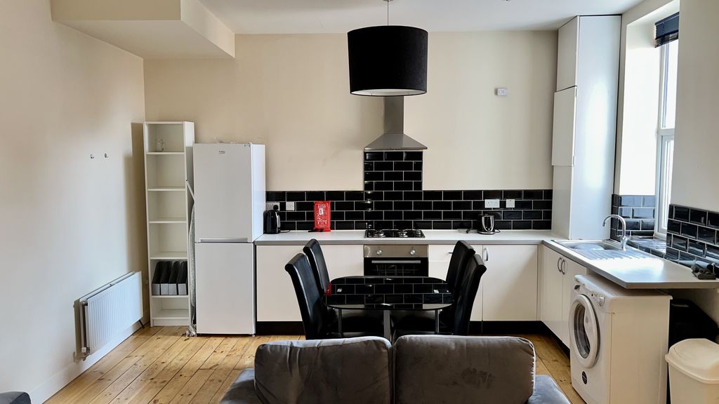 Property photo 1 of 17 Img_0170