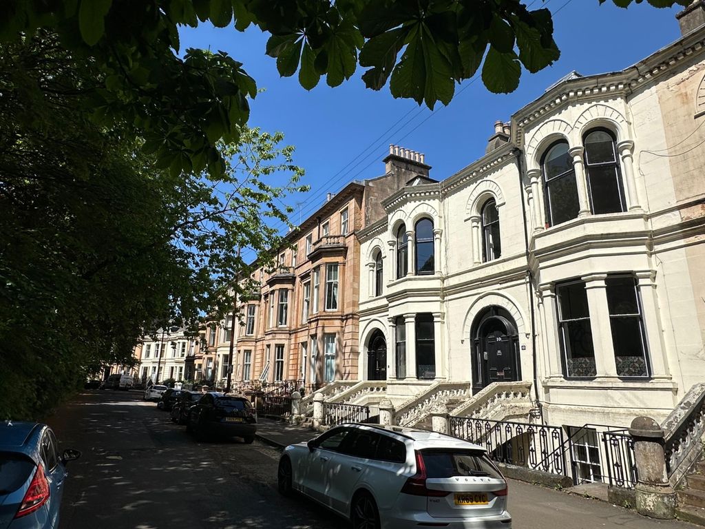 Property photo 1 of 3