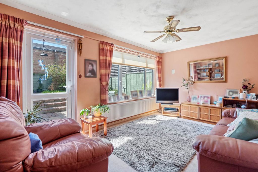 Property photo 2 of 16