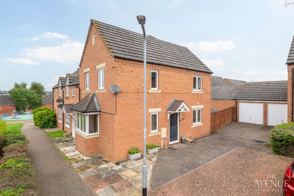 Property photo 1 of 42 4647851
