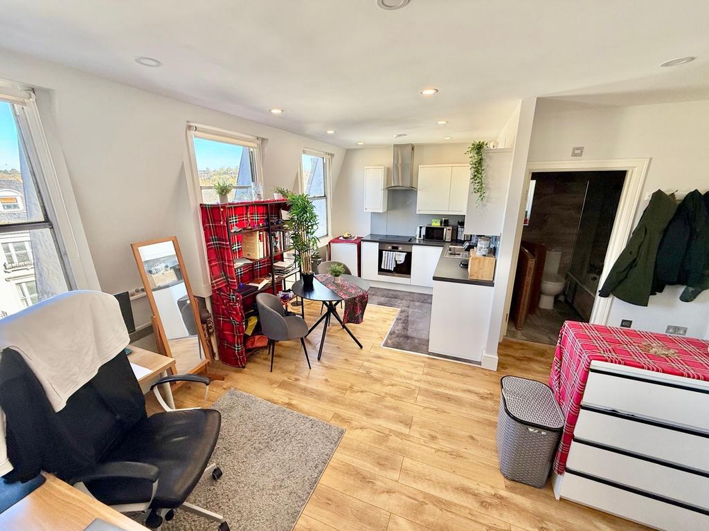 Property photo 1 of 7 Image