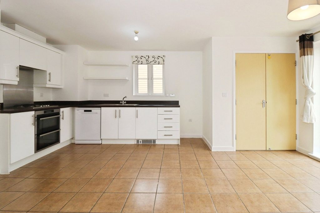 Property photo 3 of 17 Photo