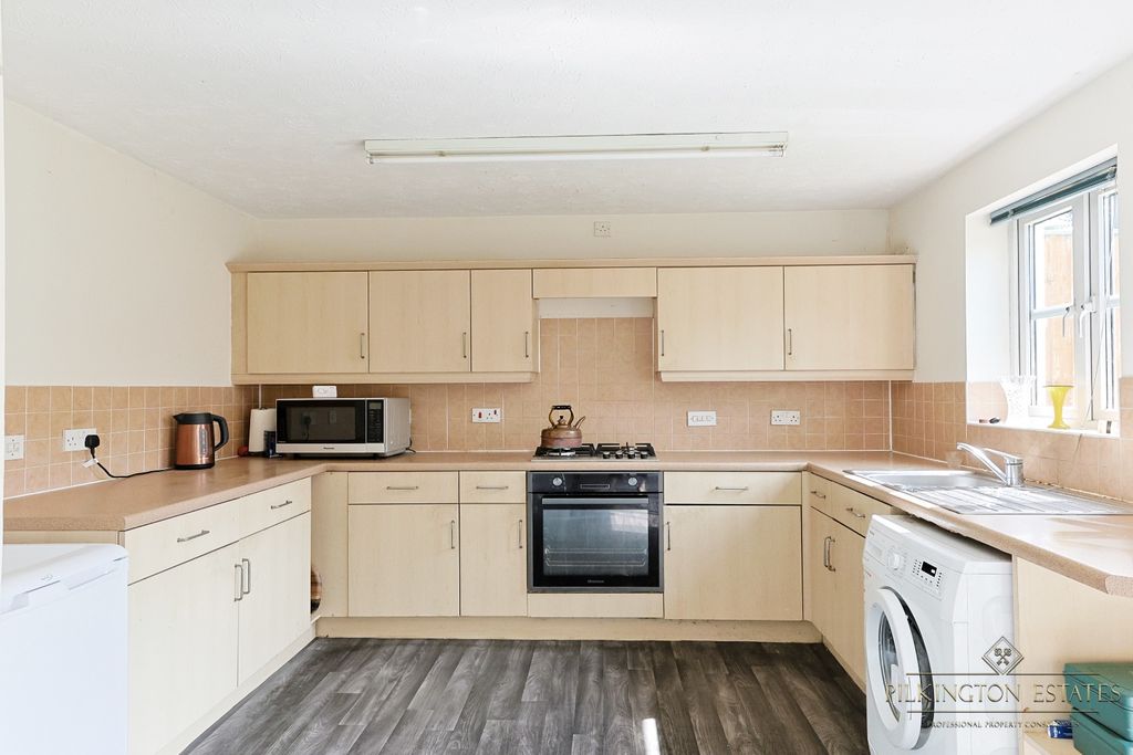 Property photo 3 of 15 4401405