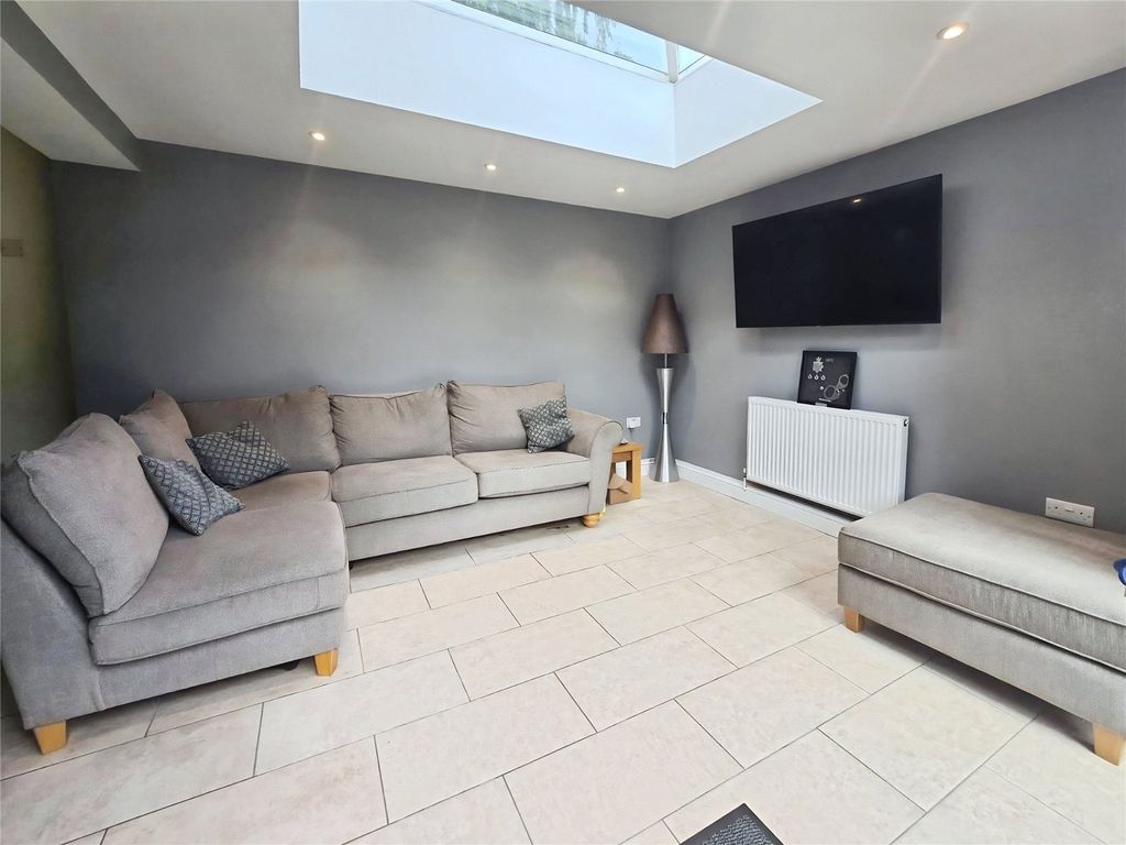Property photo 3 of 18 Picture No. 09