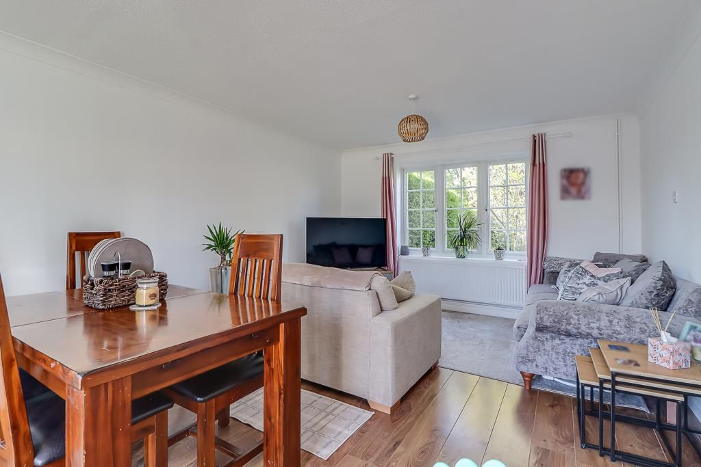 Property photo 3 of 17 Lounge/Diner