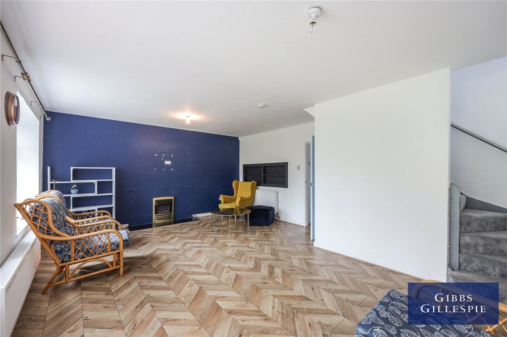 Property photo 3 of 13 Picture No. 02