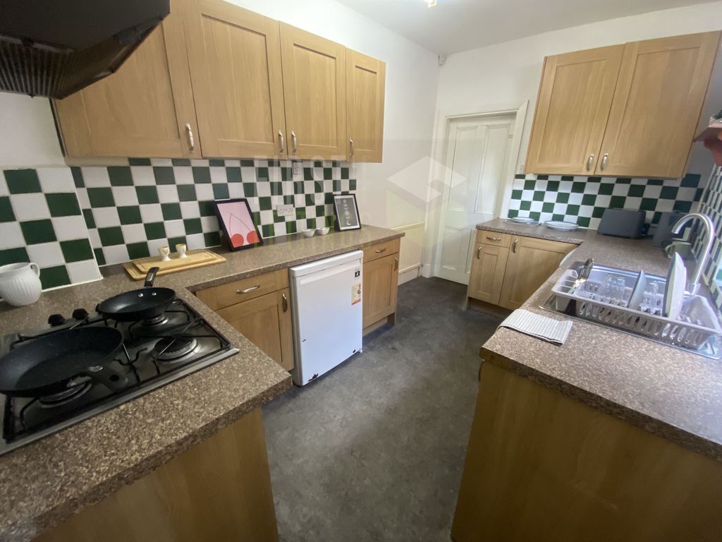 Property photo 3 of 18 Photo 5