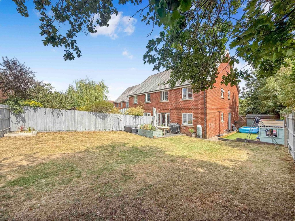 Property photo 2 of 18 5329495