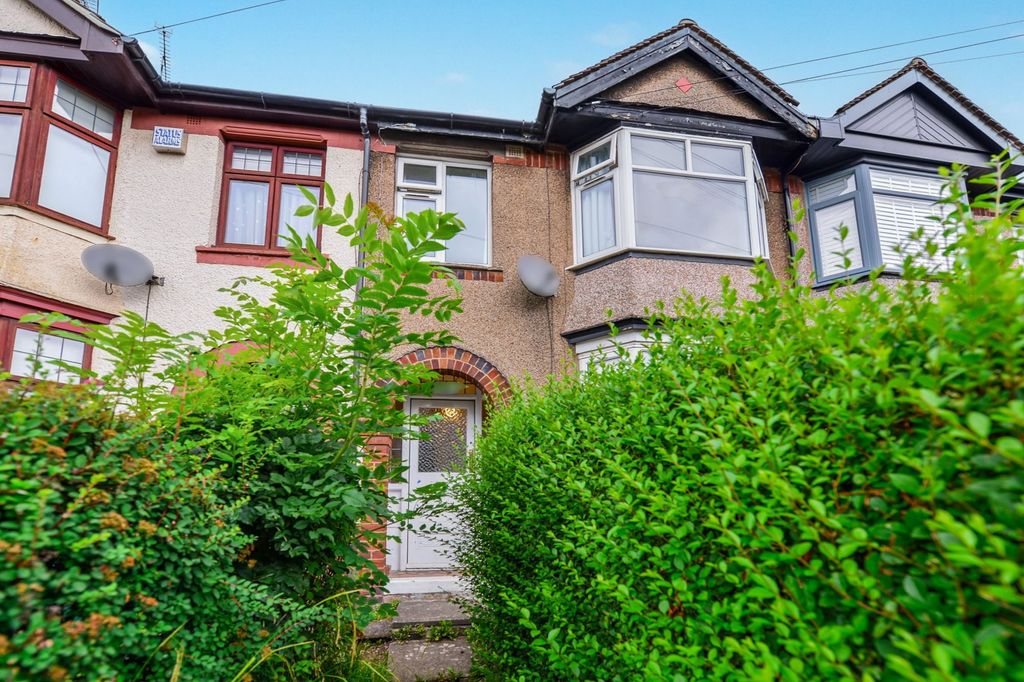 Property photo 2 of 19 124 Standard Avenue, Coventry, CV4 9Bs