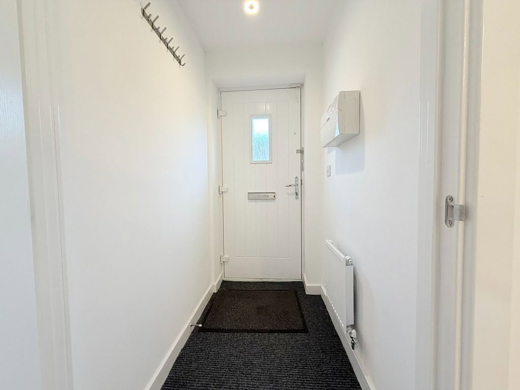 Property photo 2 of 30
