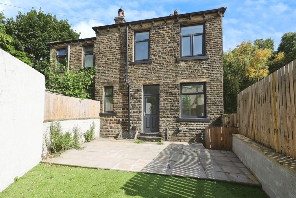 Property photo 1 of 17 Rear
