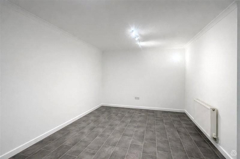 Property photo 3 of 7 Picture No. 01
