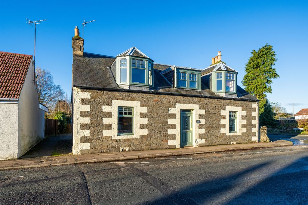 Property photo 1 of 33 Photo 2