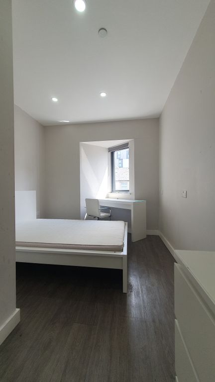 Property photo 1 of 10 Student Room To Rent