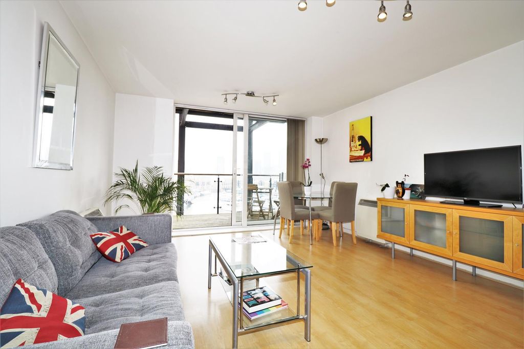 Property photo 2 of 8 Berglen Court.Jpg