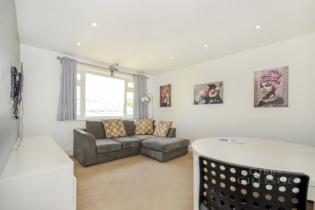 Property photo 3 of 13 Pbox-Img.Jpg