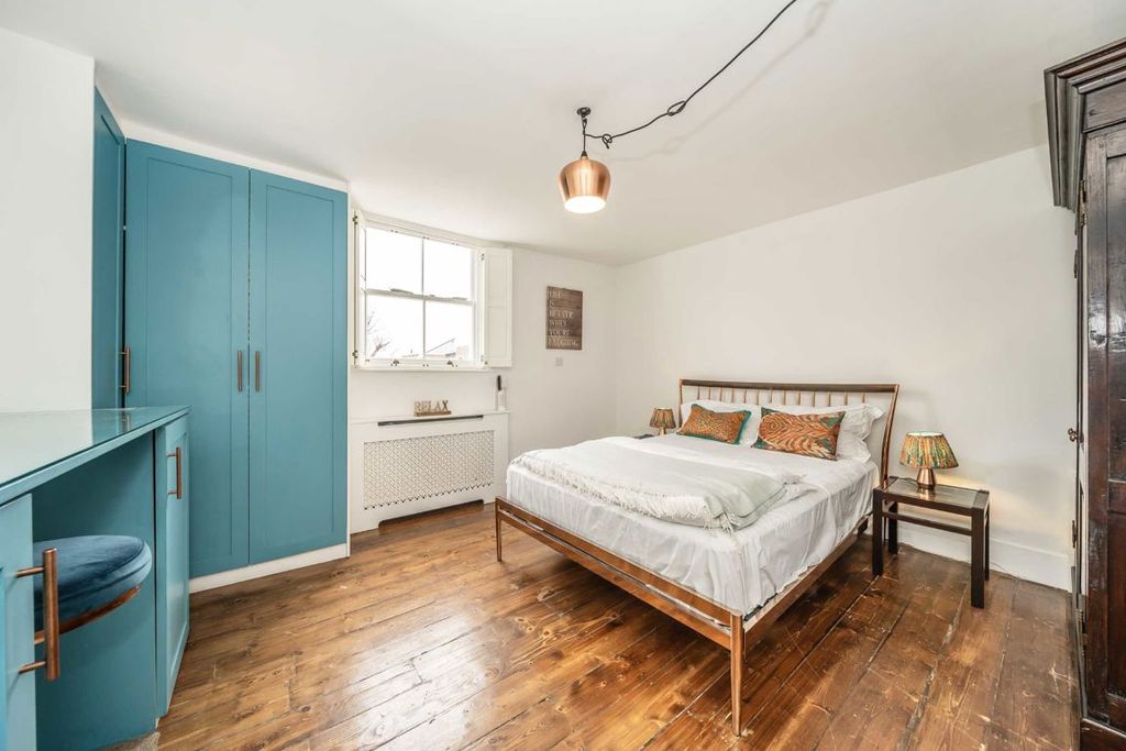 Property photo 3 of 4