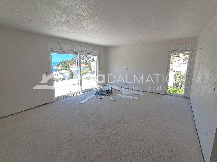 Property photo 1 of 10 Apartment With Sea View, Stivašnica