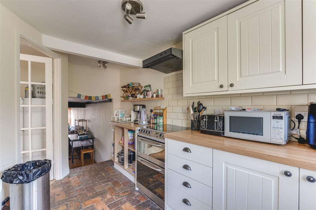 Property photo 3 of 10