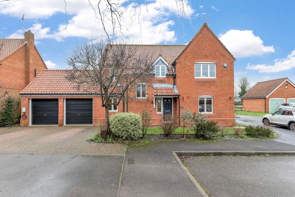 Property photo 1 of 38