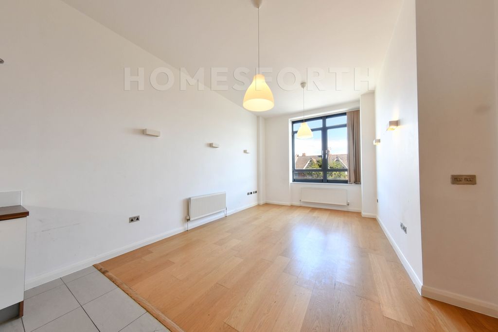 Property photo 1 of 19 Photo 19
