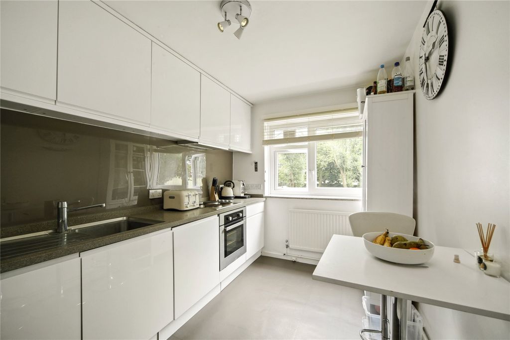 Property photo 3 of 10 Picture No. 09