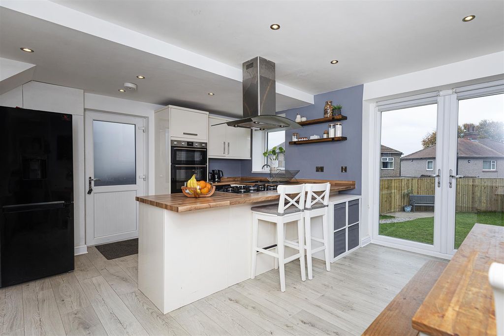 Property photo 2 of 38 Kitchen/Diner