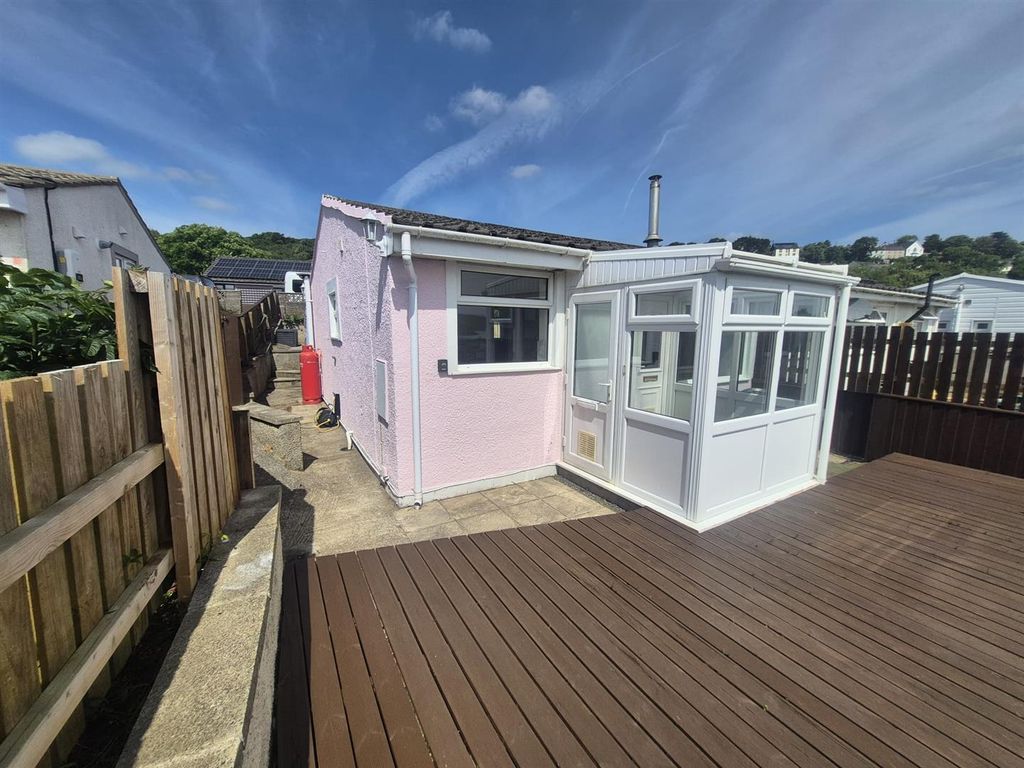 Property photo 1 of 20 16Sc External 2.Jpeg