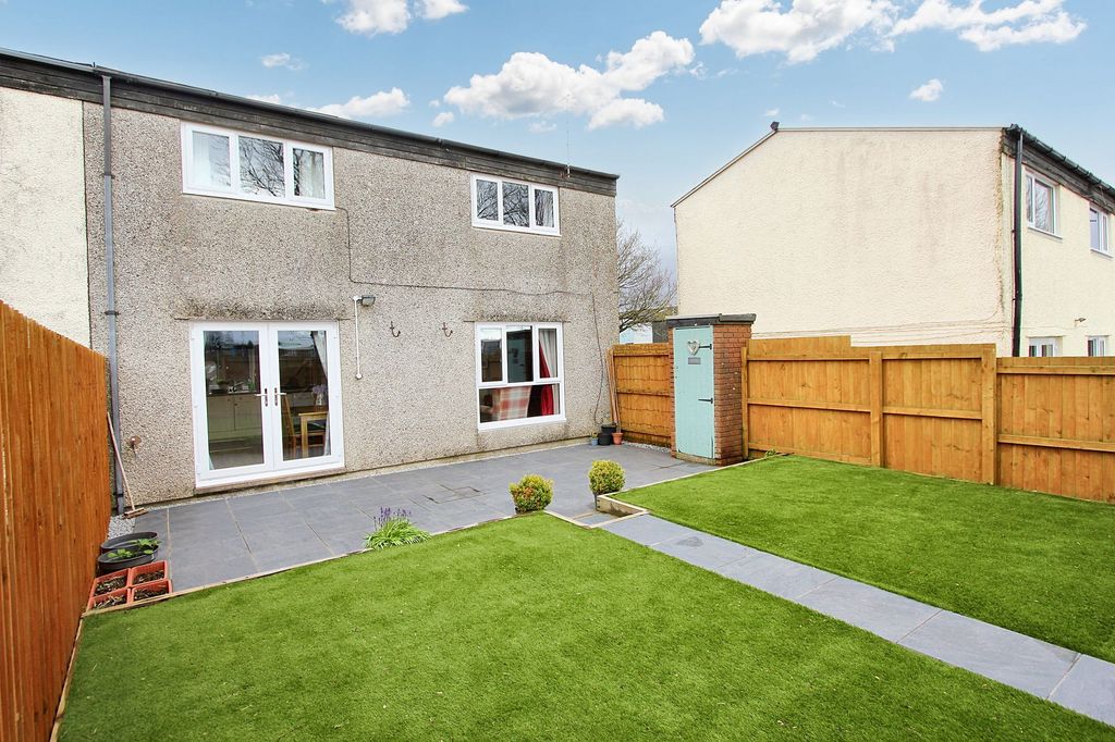 Property photo 2 of 21