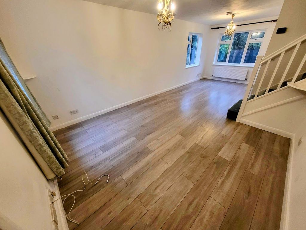 Property photo 3 of 23