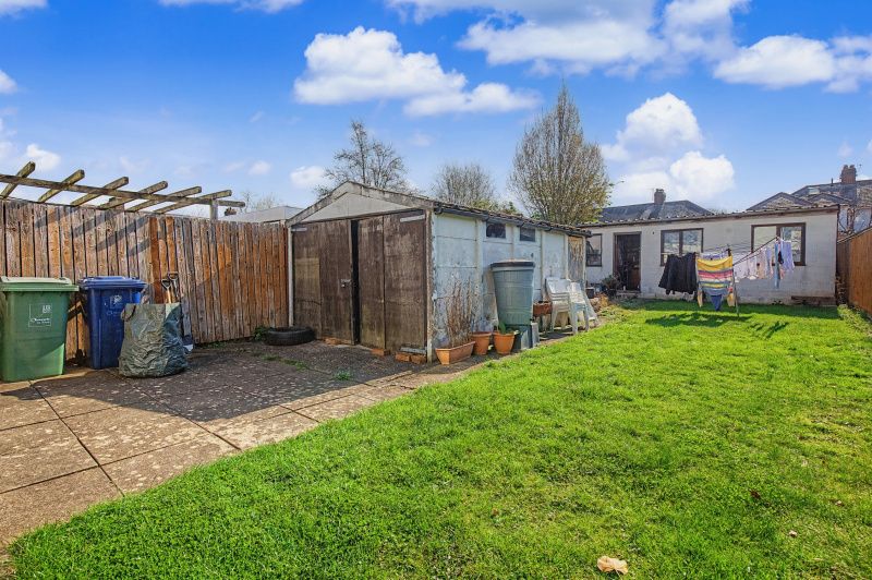 Property photo 3 of 11 Garden