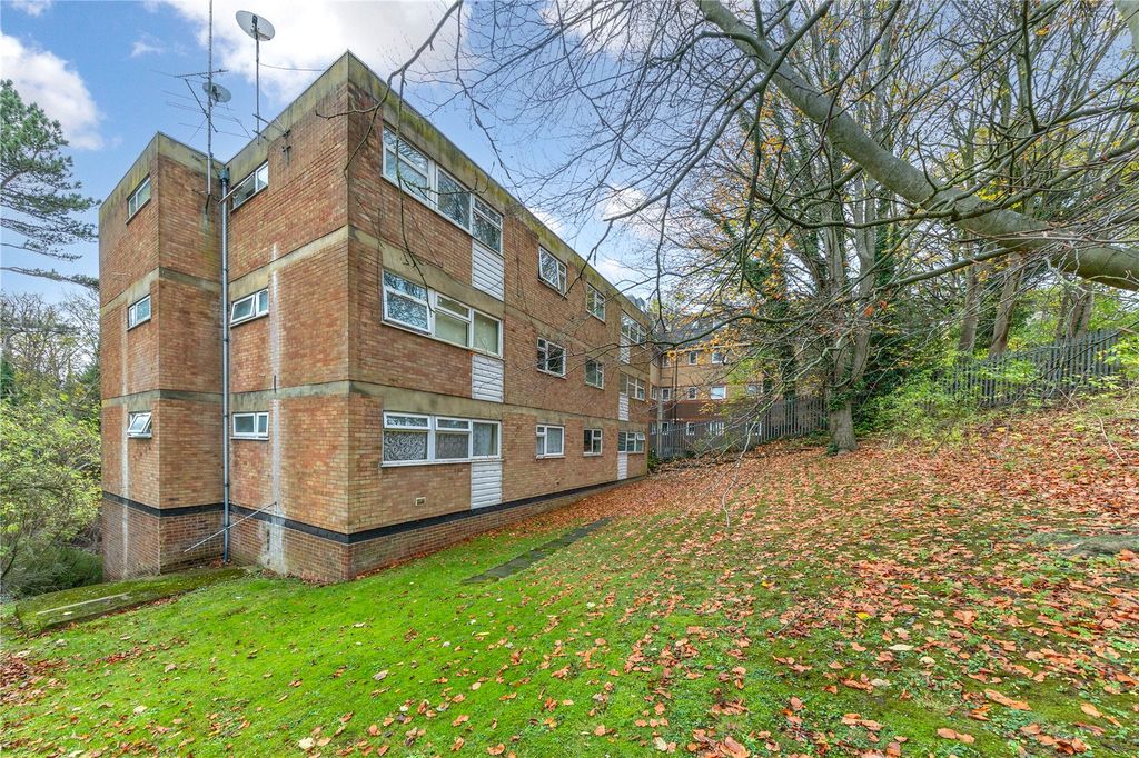 Property photo 2 of 15 Picture No. 16