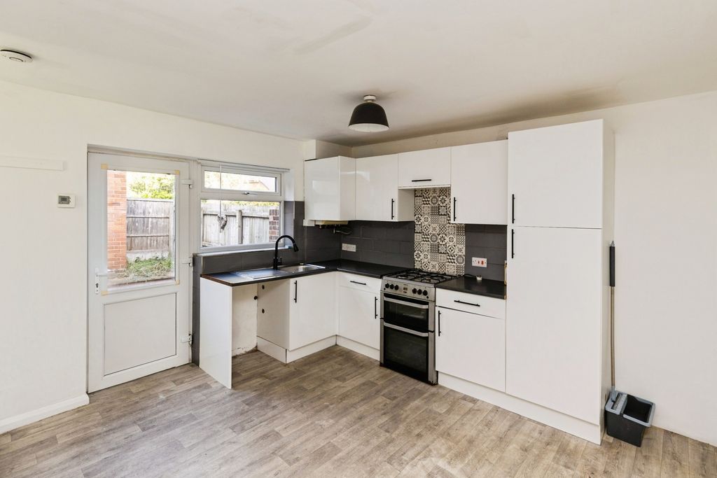 Property photo 2 of 14 Pbox-Img.Jpg